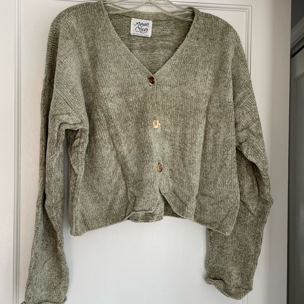 100% chenille 3 button v neck sweeter in heather green size O/S